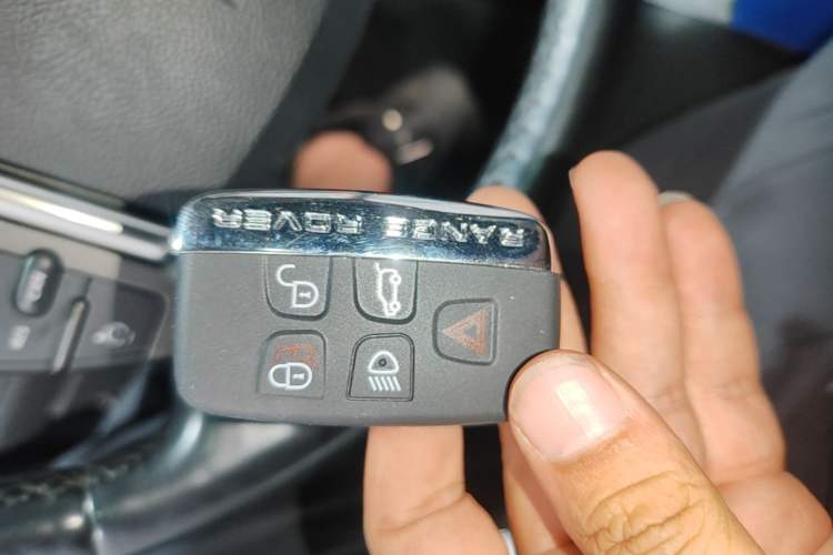 Used Land Rover Discovery 2014 3.0 SC V6 SE Vehicle Key