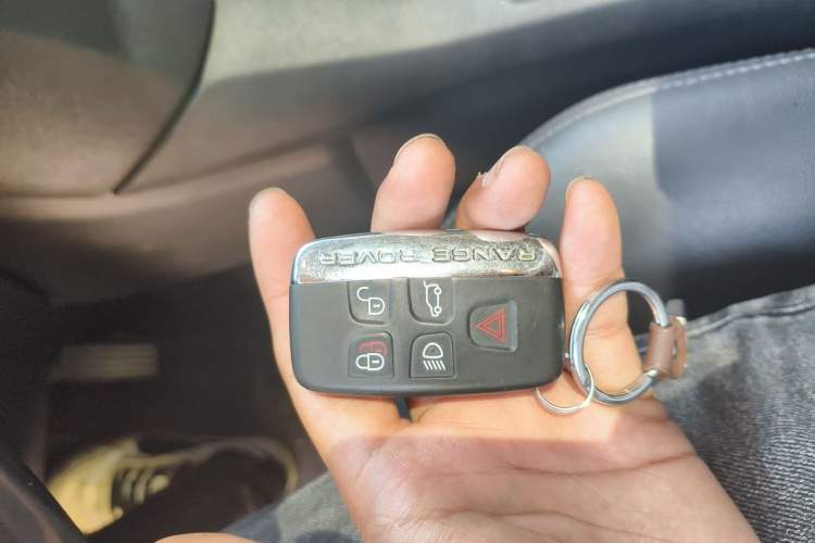 Used Land Rover Discovery 2014 3.0 SDV6 HSE Diesel Edition Vehicle Key