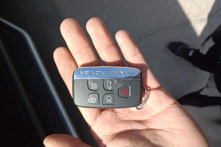 Used Land Rover Discovery 2014 3.0 SC V6 HSE Luxury Vehicle Key