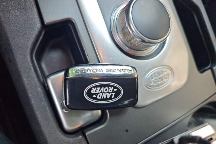 Used Land Rover Discovery 2014 3.0 SDV6 HSE Diesel Edition Vehicle Key