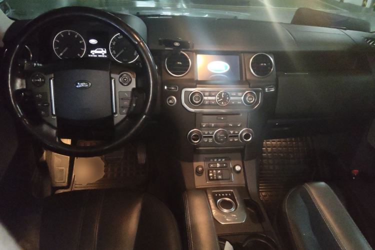 Used Land Rover Discovery 2014 3.0 SC V6 HSE Luxury Center Console
