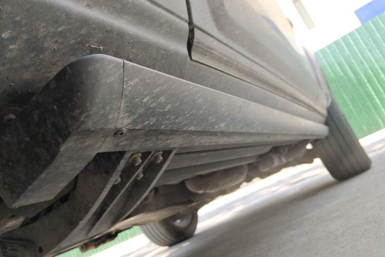 Used Land Rover Discovery  Chassis Front Left