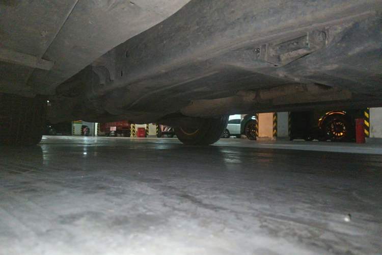 Used Land Rover Discovery 2014 3.0 SDV6 HSE Diesel Edition Chassis Front Right