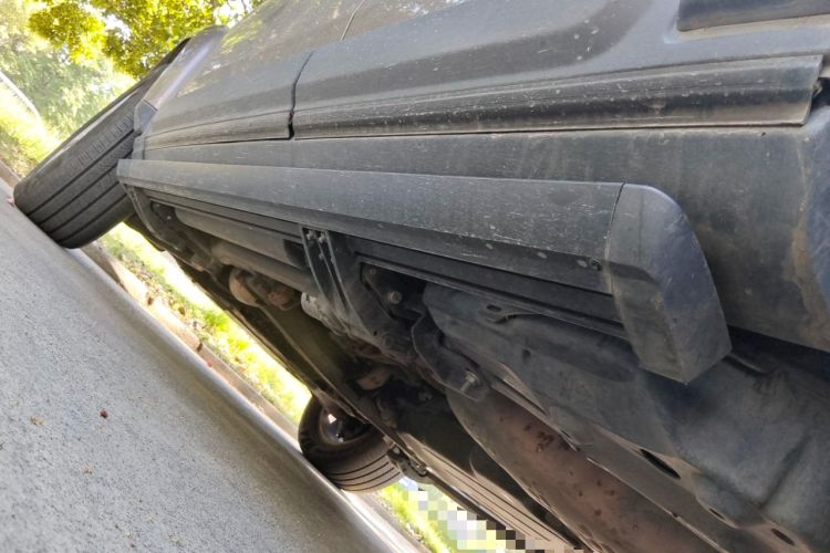Used Land Rover Discovery  Chassis Rear Left