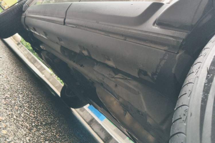 Used Land Rover Discovery 2014 3.0 SDV6 HSE Diesel Edition Chassis Rear Left