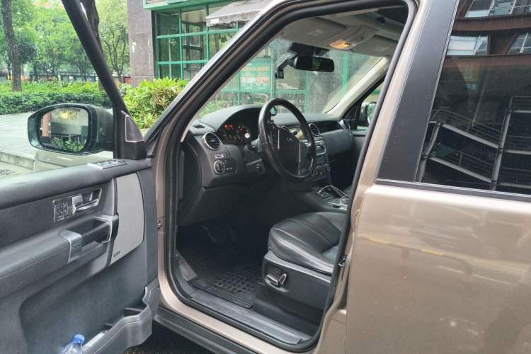 Used Land Rover Discovery 2014 3.0 SDV6 HSE Diesel Edition Driver Seat