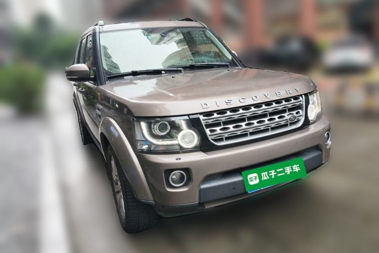 Used Land Rover Discovery 2014 3.0 SDV6 HSE Diesel Edition Front Right 45 Deg