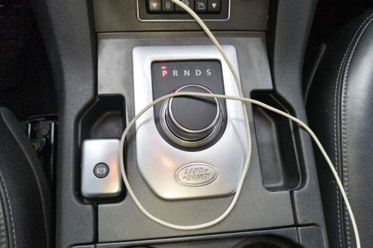 Used Land Rover Discovery 2014 3.0 SDV6 HSE Diesel Edition Gear Lever