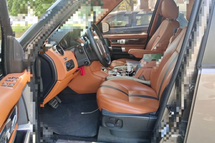 Used Land Rover Discovery  Left Front Seat