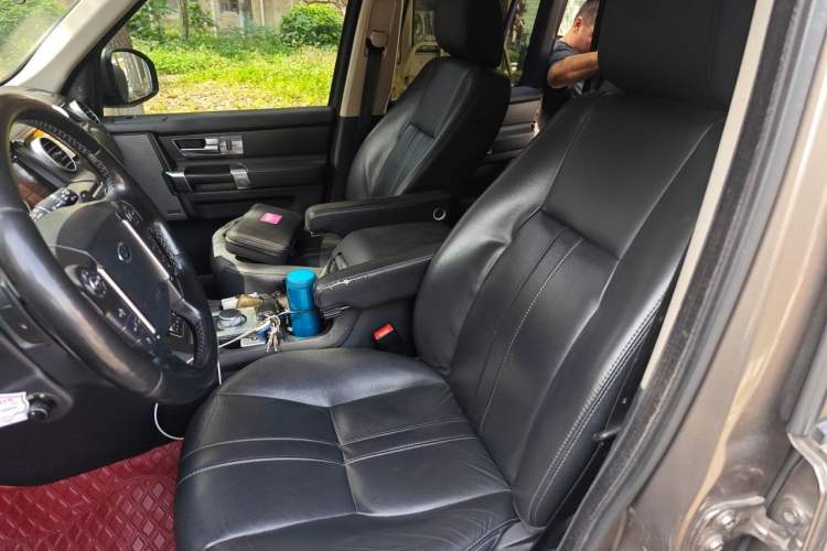 Used Land Rover Discovery 2014 3.0 SDV6 HSE Diesel Edition Left Front Seat