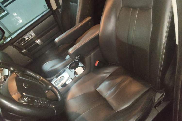 Used Land Rover Discovery 2014 3.0 SC V6 HSE Luxury Left Front Seat