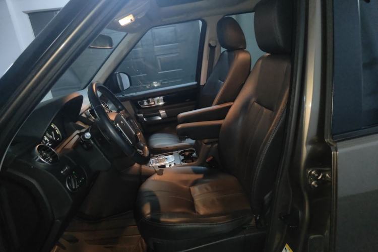 Used Land Rover Discovery 2014 3.0 SDV6 HSE Diesel Edition Left Front Seat