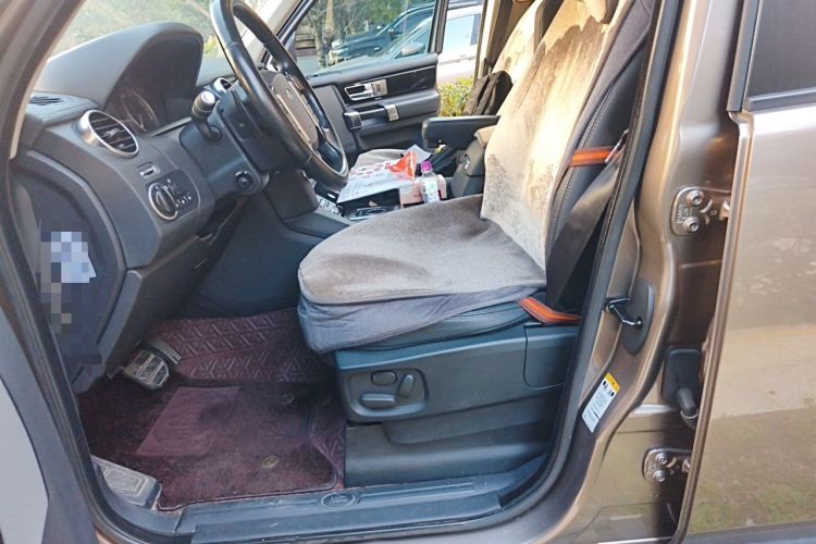 Used Land Rover Discovery 2014 3.0 SC V6 HSE Left Front Seat