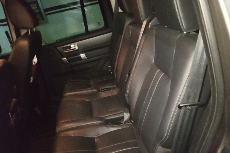 Used Land Rover Discovery 2014 3.0 SC V6 HSE Luxury Left Rear Seat