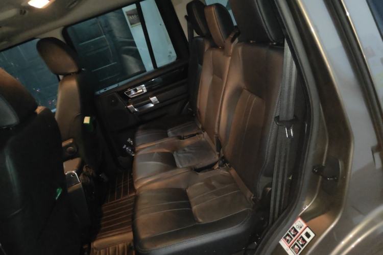 Used Land Rover Discovery 2014 3.0 SDV6 HSE Diesel Edition Left Rear Seat