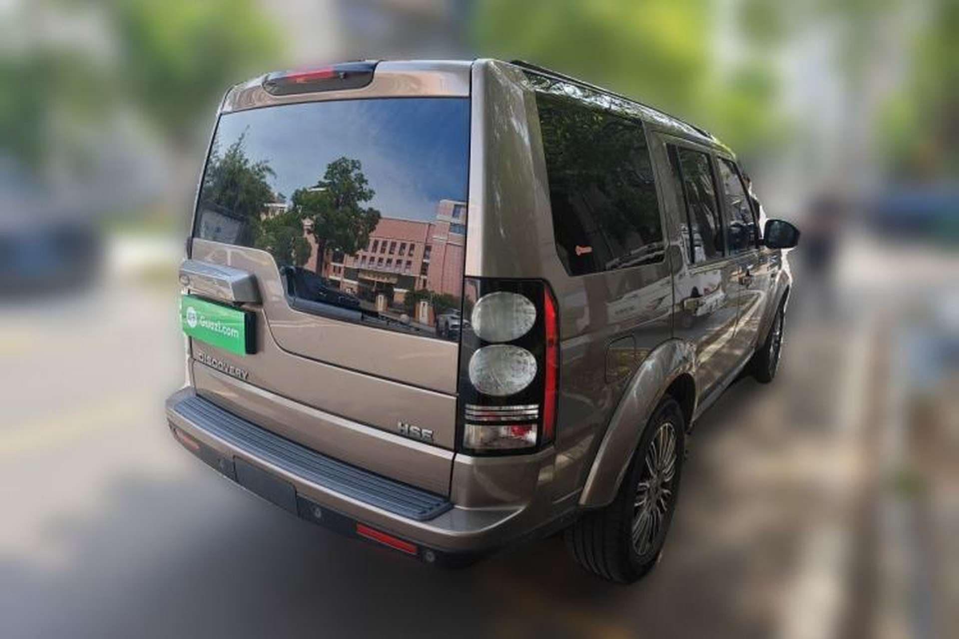 Used Land Rover Discovery 2014 3.0 SDV6 HSE Diesel Edition Rear Right 45 Deg