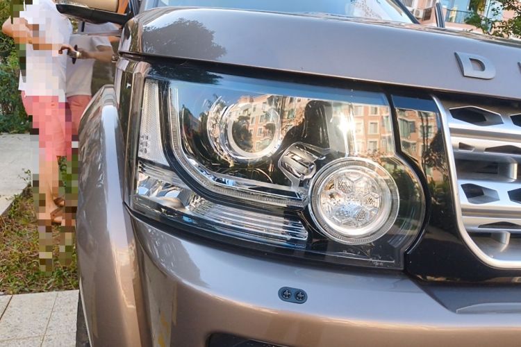 Used Land Rover Discovery 2014 3.0 SC V6 HSE Right Front Headlight