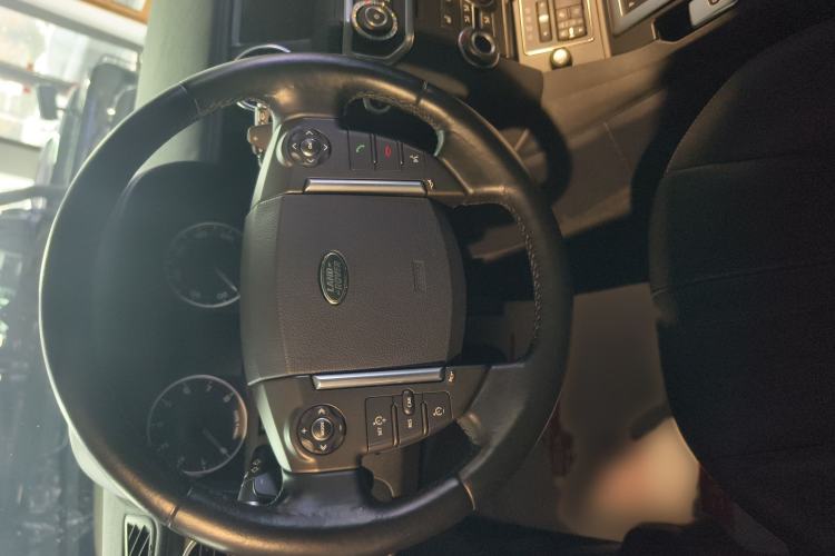 Used Land Rover Discovery 2014 3.0 SC V6 SE Steering Wheel