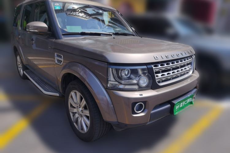 Used Land Rover Discovery 2014 3.0 SDV6 HSE Diesel Edition Front Right 45 Deg