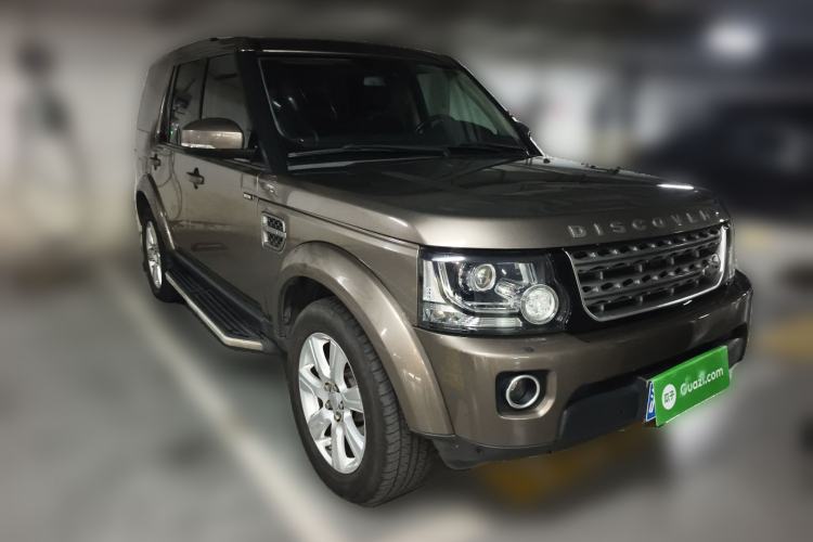 Used Land Rover Discovery 2014 3.0 SC V6 SE Front Right 45 Deg