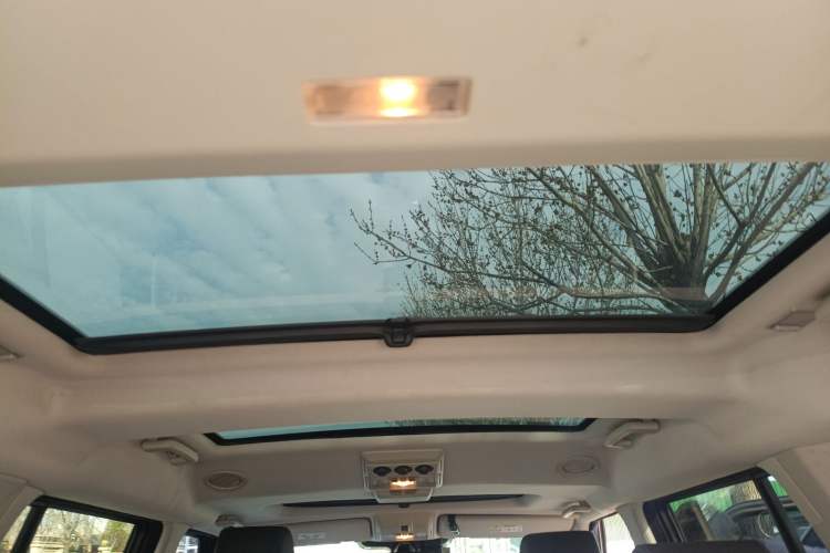 Used Land Rover Discovery 2014 3.0 SDV6 HSE Diesel Edition Headliner