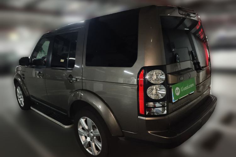 Used Land Rover Discovery 2014 3.0 SC V6 SE Rear Left 45 Deg
