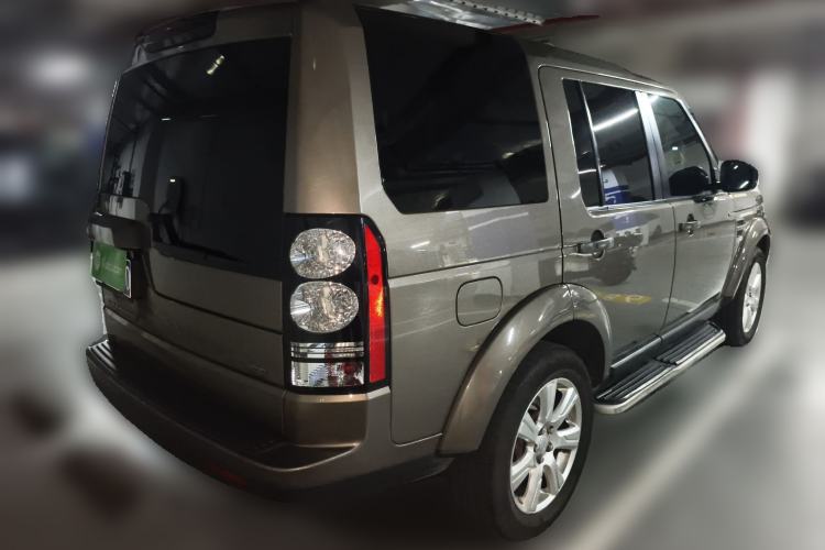 Used Land Rover Discovery 2014 3.0 SC V6 SE Rear Right 45 Deg