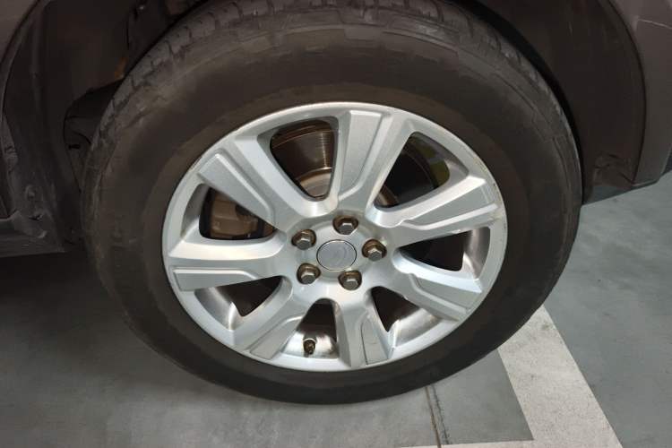 Used Land Rover Discovery 2014 3.0 SC V6 SE Right Front Wheel Hub