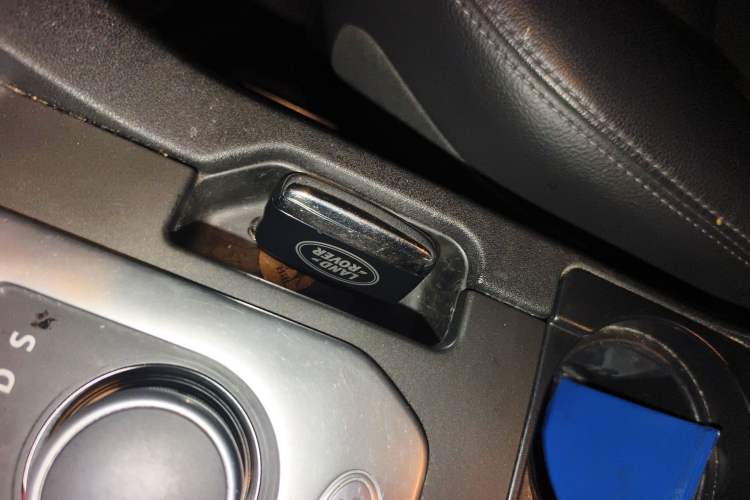 Used Land Rover Discovery 2014 3.0 SC V6 SE Vehicle Key