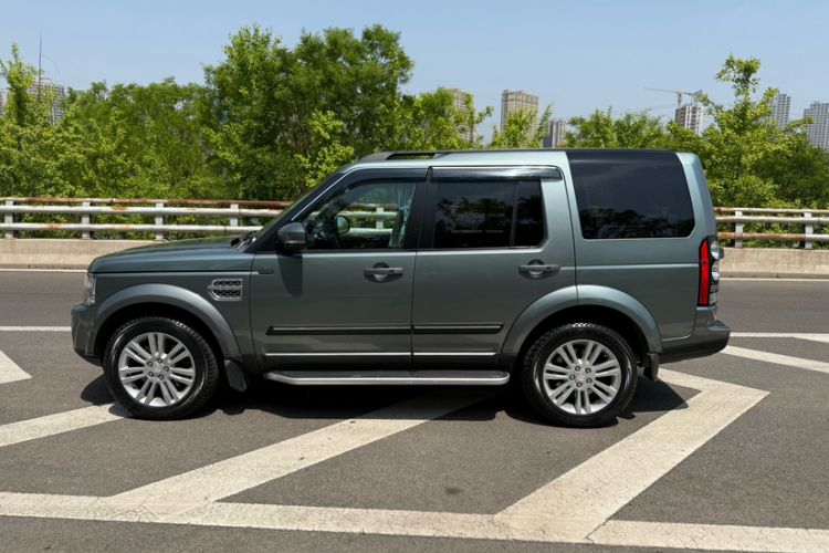 Used Land Rover Discovery 2014 3.0 SC V6 HSE Exterior 5