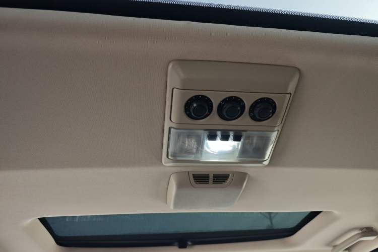 Used Land Rover Discovery 2014 3.0 SC V6 HSE Headliner