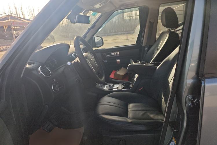 Used Land Rover Discovery 2014 3.0 SC V6 HSE Left Front Seat