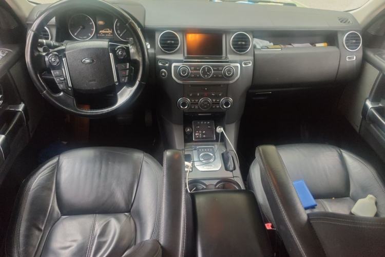 Used Land Rover Discovery 2014 3.0 SC V6 HSE Luxury Center Console
