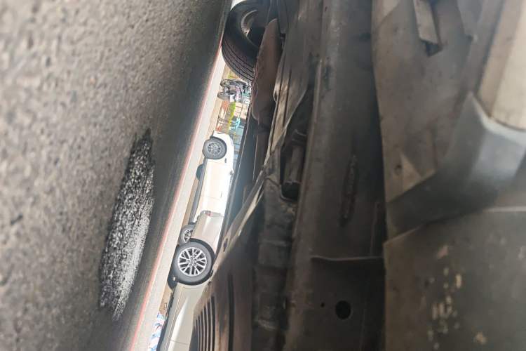 Used Land Rover Discovery 2014 3.0 SDV6 HSE Diesel Edition Chassis Front Right