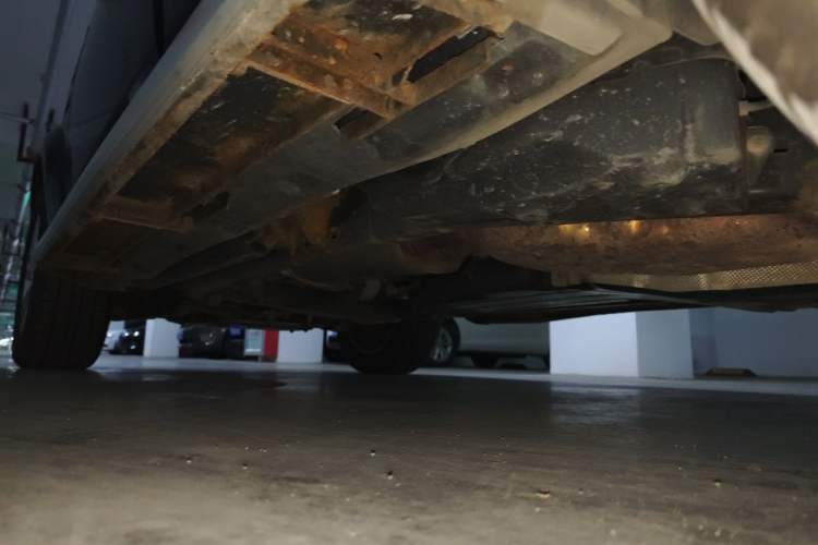 Used Land Rover Discovery 2014 3.0 SC V6 HSE Chassis Rear Left