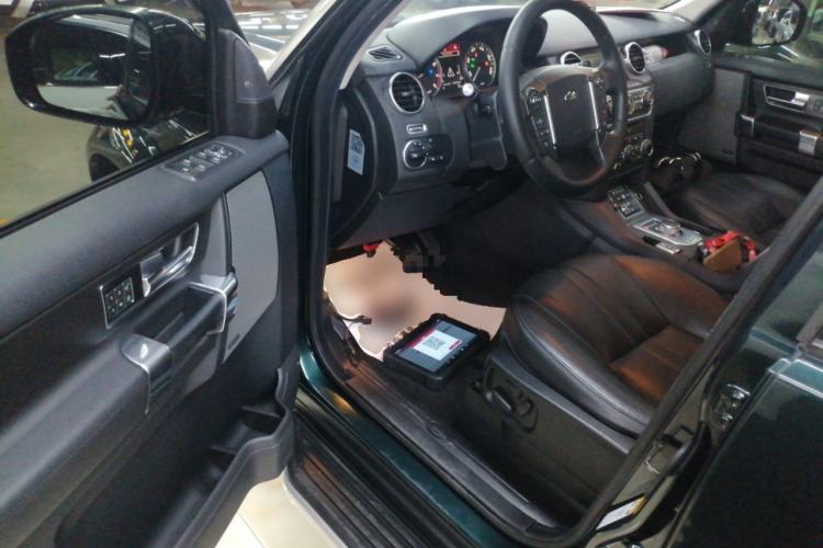 Used Land Rover Discovery 2014 3.0 SC V6 SE Driver Seat