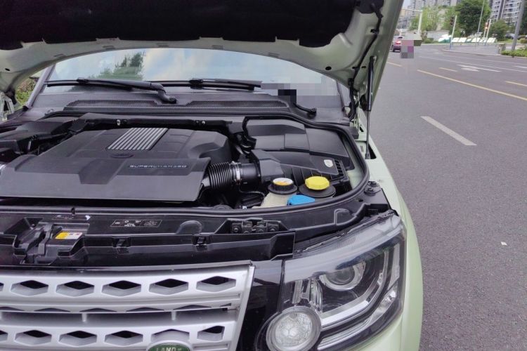 Used Land Rover Discovery 2014 3.0 SC V6 HSE Luxury Engine Bay Left
