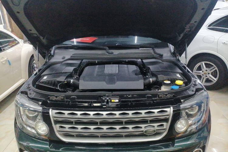 Used Land Rover Discovery 2014 3.0 SC V6 SE Engine Bay