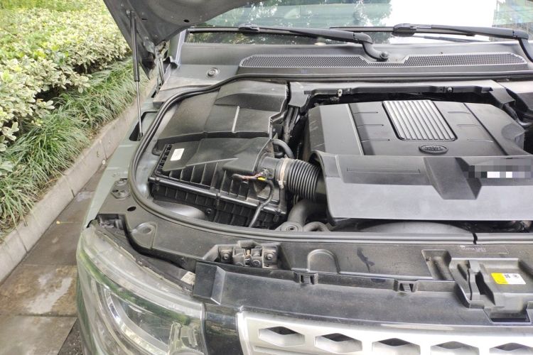 Used Land Rover Discovery 2014 3.0 SC V6 HSE Engine Bay Right