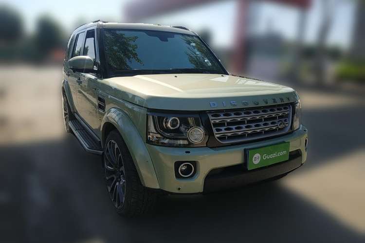 Used Land Rover Discovery 2014 3.0 SC V6 SE Front Right 45 Deg