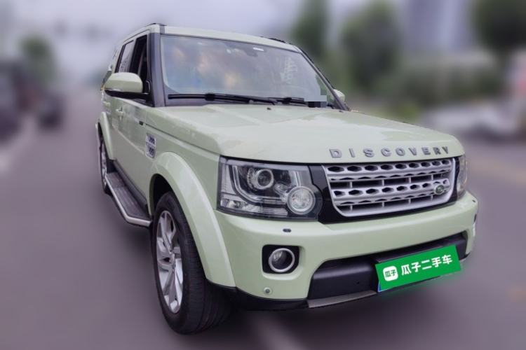 Used Land Rover Discovery 2014 3.0 SC V6 HSE Luxury Front Right 45 Deg