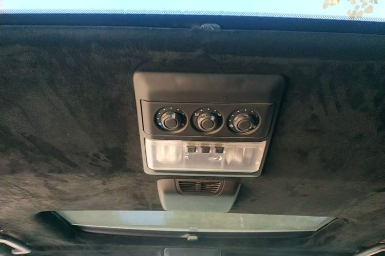 Used Land Rover Discovery 2014 3.0 SC V6 SE Headliner
