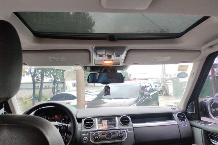 Used Land Rover Discovery 2014 3.0 SC V6 XXV Edition Headliner