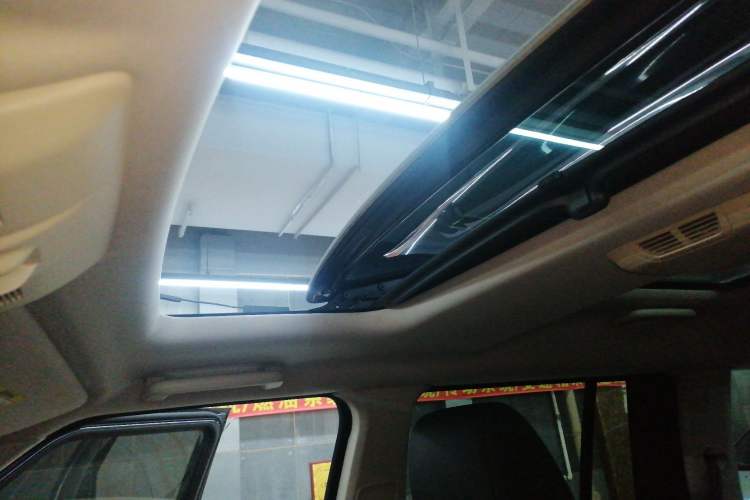 Used Land Rover Discovery 2014 3.0 SC V6 SE Headliner