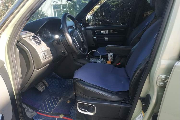 Used Land Rover Discovery 2014 3.0 SC V6 SE Left Front Seat