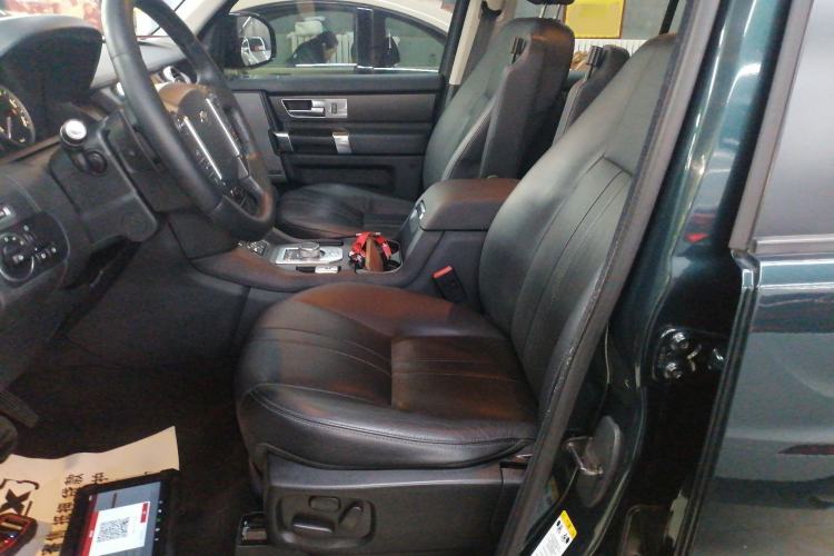 Used Land Rover Discovery 2014 3.0 SC V6 SE Left Front Seat