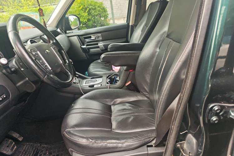 Used Land Rover Discovery 2014 3.0 SDV6 HSE Diesel Edition Left Front Seat