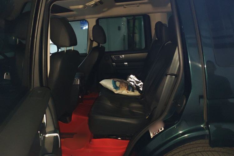 Used Land Rover Discovery 2014 3.0 SC V6 HSE Left Rear Seat