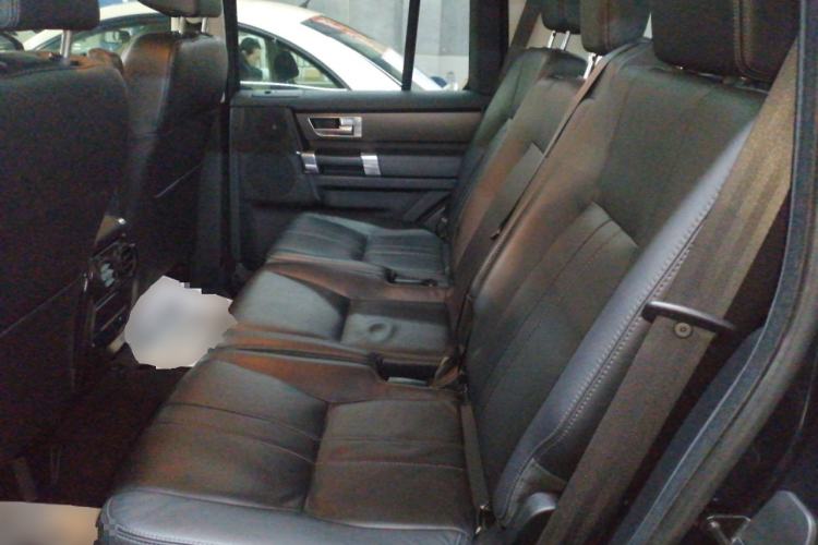 Used Land Rover Discovery 2014 3.0 SC V6 SE Left Rear Seat