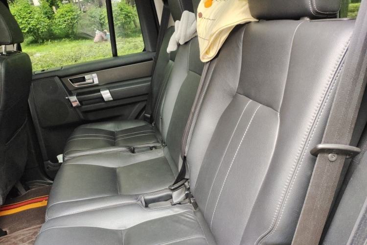 Used Land Rover Discovery 2014 3.0 SC V6 HSE Left Rear Seat